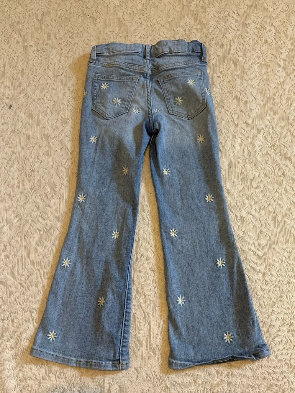 Gap kids high rise 70s flare embroidered daisy jeans